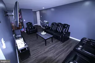 7806 Hanover Pkwy, Greenbelt, MD 20770 - Photo 3