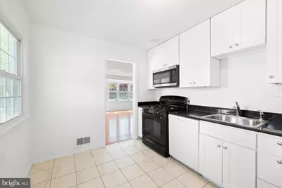 4904 41st Place, Hyattsville, MD 20781 - Photo 9