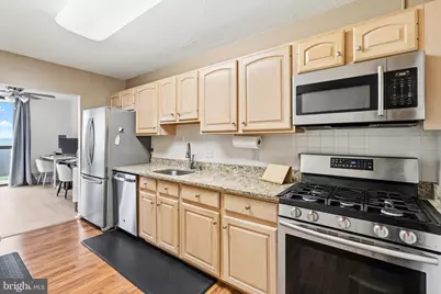6100 Westchester Park Drive #1702, College Park, MD 20740 - Photo 7