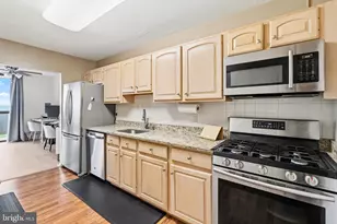 6100 Westchester Park Dr, College Park, MD 20740 - Photo 7