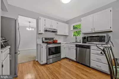 2404 Old Brooks Drive, Suitland, MD 20746 - Photo 9