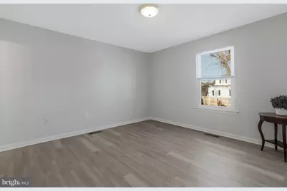 5004 Roanoke Place, College Park, MD 20740 - Photo 13
