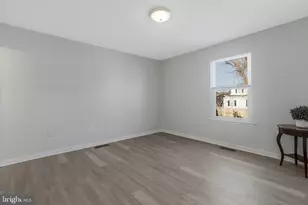 5004 Roanoke Pl, College Park, MD 20740 - Photo 13