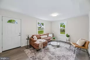6710 Pine Grove, Suitland, MD 20746 - Photo 3