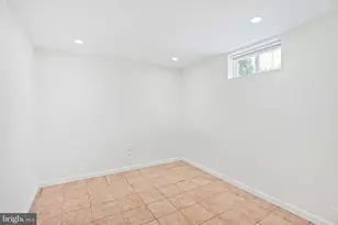 8919 58th Ave, College Park, MD 20740 - Photo 35