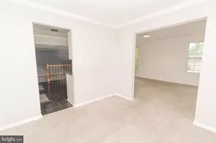 2103 Willowtree Ln, Temple Hills, MD 20748 - Photo 11