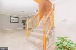 2103 Willowtree Ln, Temple Hills, MD 20748 - Photo 9