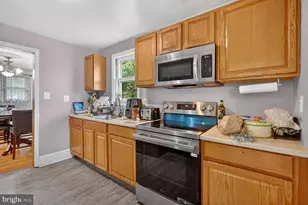 7021 E Chesapeake St, Hyattsville, MD 20785 - Photo 11