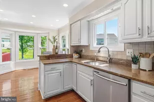 14215 Greenview Dr, Laurel, MD 20708 - Photo 11