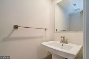 2703 Chelsea Willows Wy, Hyattsville, MD 20782 - Photo 19