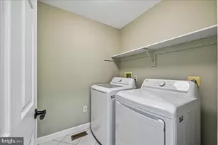 10611 Foxlake Dr, Bowie, MD 20721 - Photo 25