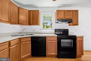 8803 63rd Ave, College Park, MD 20740 - Photo 17