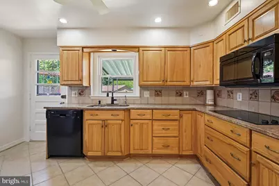 910 Luray Place, Hyattsville, MD 20783 - Photo 19