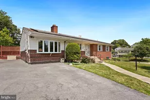 910 Luray Pl, Hyattsville, MD 20783 - Photo 3