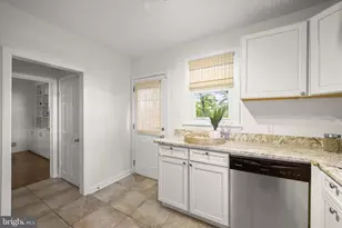 4911 Ravenswood Rd, Riverdale, MD 20737 - Photo 11