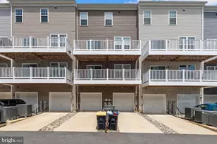 10545 Jim Lovell Ln, Lanham, MD 20706 - Photo 25