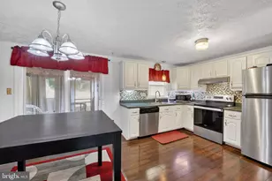 10702 Hollaway Dr, Upper Marlboro, MD 20772 - Photo 5