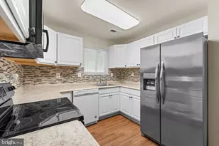 7714 Merrick Ln, Landover, MD 20785 - Photo 9