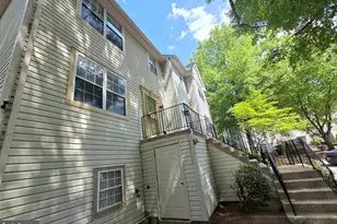 7266 Mahogany Dr, Hyattsville, MD 20785 - Photo 3