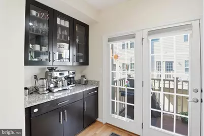 5308 Davis Point Lane, Greenbelt, MD 20770 - Photo 9