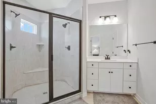 164 Lawndale Dr, Bowie, MD 20716 - Photo 27