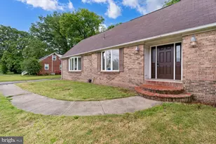 6701 Birch Ln, Temple Hills, MD 20748 - Photo 3