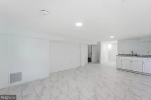 5715 Tennyson St, Riverdale, MD 20737 - Photo 21