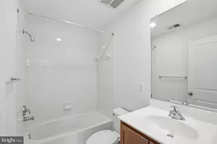5610 Lustine, Hyattsville, MD 20781 - Photo 19
