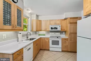 9130 Bridgewater St, College Park, MD 20740 - Photo 11