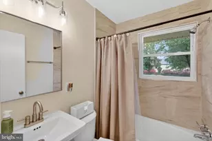 8122 Gavin St, Hyattsville, MD 20784 - Photo 13