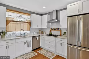 817 57th Pl, Fairmount Heights, MD 20743 - Photo 7