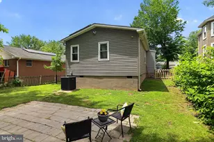 817 57th Pl, Fairmount Heights, MD 20743 - Photo 25