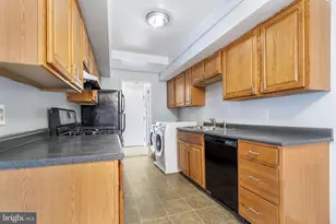 10239 Prince Pl, Upper Marlboro, MD 20774 - Photo 17