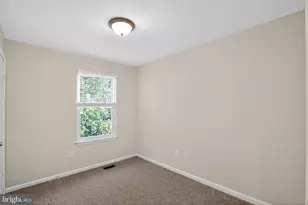 9510 Fox Run Dr, Clinton, MD 20735 - Photo 9