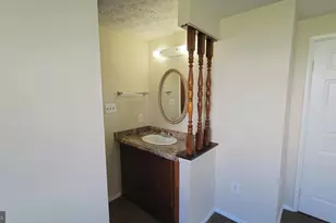 7626 Green Willow Ct, Landover, MD 20785 - Photo 11