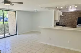 3322 Huntley Sq Dr, Temple Hills, MD 20748 - Photo 3