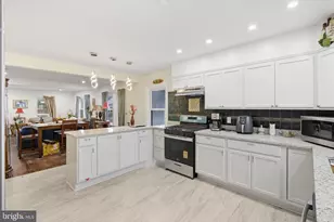 1106 Snowden Pl, Laurel, MD 20707 - Photo 17