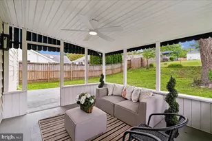 2804 Spindle Ln, Bowie, MD 20715 - Photo 1