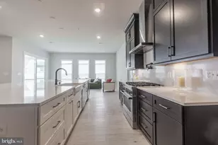 402 Mdw Crk Dr, Bowie, MD 20716 - Photo 9