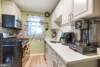 7218 Glenridge, Hyattsville, MD 20784 - Photo 11