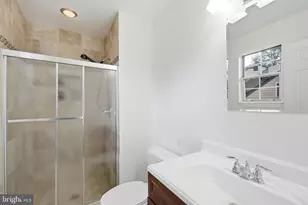 9008 Acredale Ct, College Park, MD 20740 - Photo 23