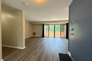6018 Westchester Park Dr, College Park, MD 20740 - Photo 9