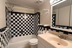 6018 Westchester Park Dr, College Park, MD 20740 - Photo 17