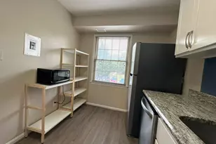 6018 Westchester Park Dr, College Park, MD 20740 - Photo 5