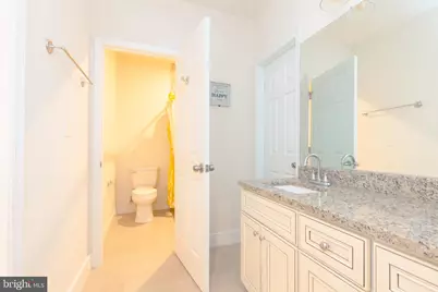 5705 Crestwood Place, Riverdale, MD 20737 - Photo 11