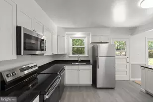 9109 Drake Pl, College Park, MD 20740 - Photo 13