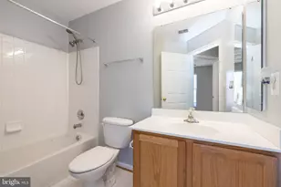 4004 Meadow Trail Ln, Hyattsville, MD 20784 - Photo 27