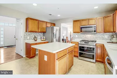 7613 Starshine Drive, District Heights, MD 20747 - Photo 9
