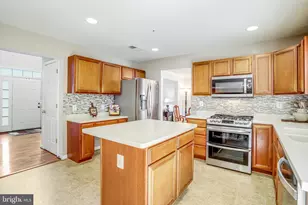 7613 Starshine Dr, District Heights, MD 20747 - Photo 9