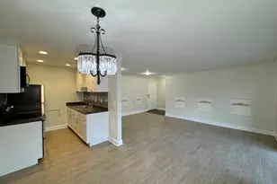 5601 Parker House Terrace, Hyattsville, MD 20782 - Photo 3